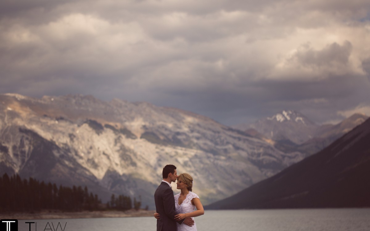 Asya & Jamie: Buffalo Mountain Lodge Wedding